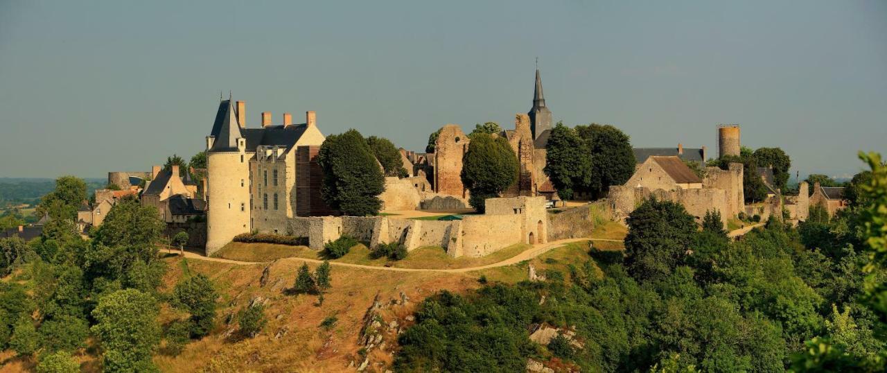 Logis De La Helberdiere Cossé-en-Champagne Eksteriør billede