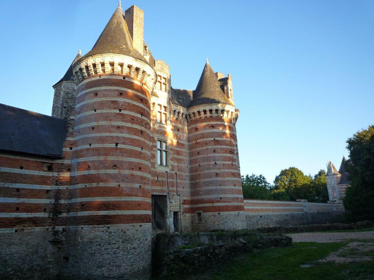 Logis De La Helberdiere Cossé-en-Champagne Eksteriør billede